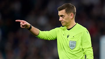 Clément Turpin a été sacré meilleur arbitre du monde en 2025. Clément Turpin a été sacré meilleur arbitre du monde en 2025.