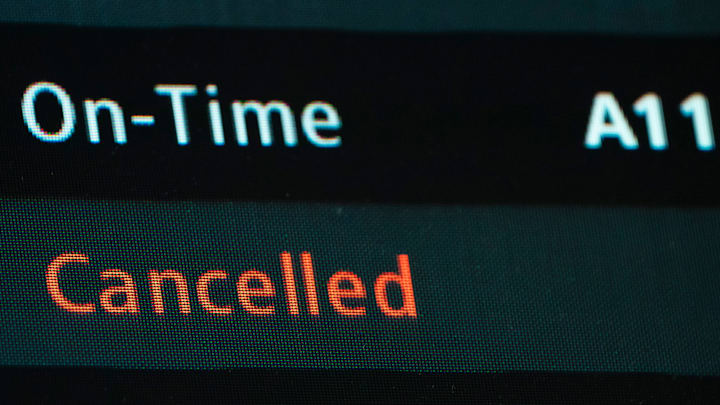 US Airlines Cut Flights, More To Come As Shutdown Drags On