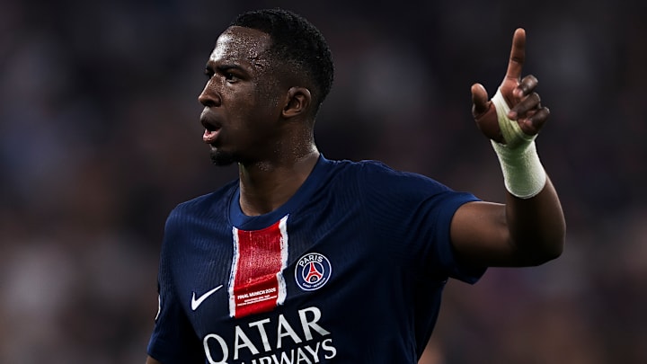 Willian Pacho a réalisé une saison folle avec Paris. Willian Pacho a réalisé une saison folle avec Paris.