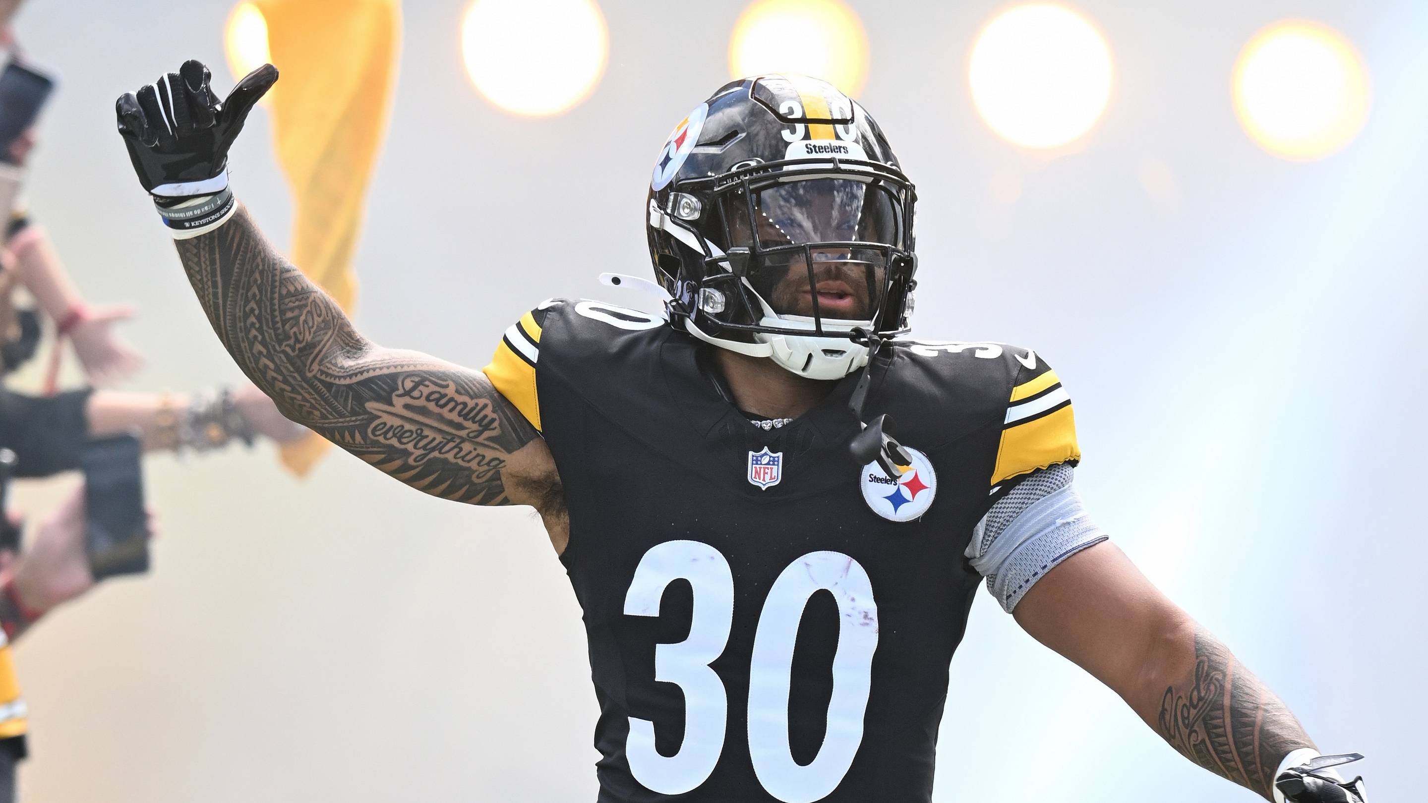 Steelers Set to Conquer Saints in Paris: Three Key Factors
