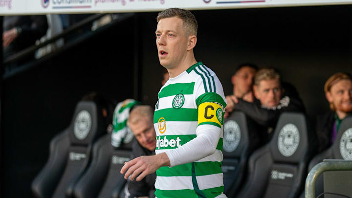 St Mirren Park, Paisley, Renfrewshire, Scotland, Scottish Premiership Football, St Mirren versus Celtic; Callum McGregor of Celtic leads his side out St Mirren Park, Paisley, Renfrewshire, Scotland, Scottish Premiership Football, St Mirren versus Celtic; Callum McGregor of Celtic leads his side out