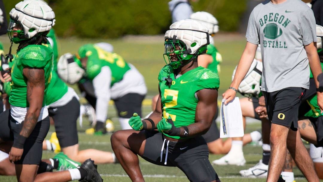 Oregon inside linebacker Jeffrey Bassa works out during practice with the Oregon Ducks Tuesday, Aug. 20, 2024 at the Hatfield-Dowlin Complex in Eugene, Ore.