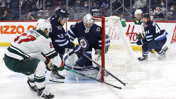 The Winnipeg Jets and Dallas Stars have a very important division matchup tonight in Dallas. 