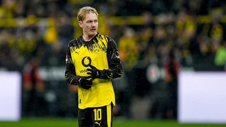 Borussia Dortmund v FC Augsburg - Bundesliga