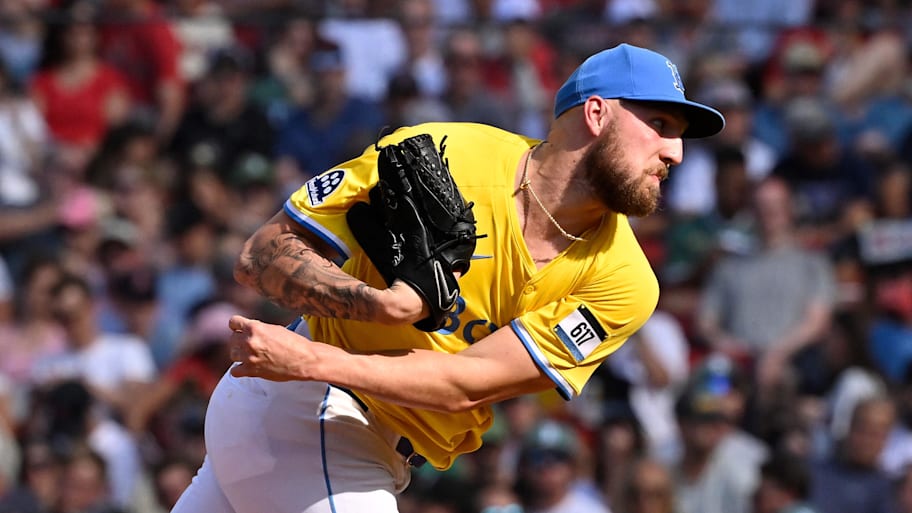Boston Red Sox starting pitcher Garrett Crochet pitches. | Eric Canha-Imagn Images