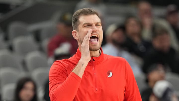 Apr 8, 2026; San Antonio, Texas, USA; Portland Trail Blazers head coach Tiago Splitter yells out to players during the second half against the San Antonio Spurs at Frost Bank Center. Mandatory Credit: Scott Wachter-Imagn Images