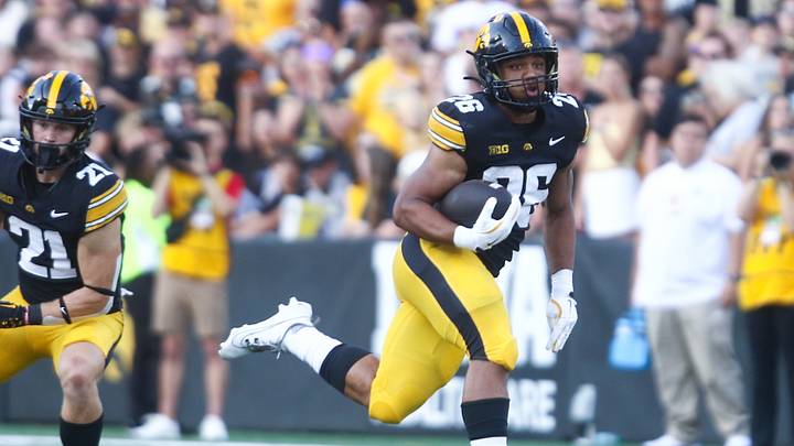 Albany v Iowa