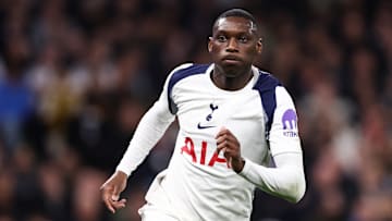 Randal Kolo Muani appartient toujours au PSG, mais porte actuellement les couleurs de Tottenham