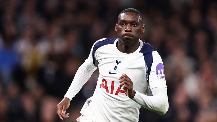 Randal Kolo Muani appartient toujours au PSG, mais porte actuellement les couleurs de Tottenham