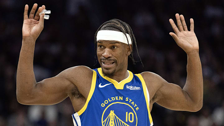 Golden State Warriors forward Jimmy Butler III (10) speaks with referee (Mandatory Credit: D. Ross Cameron-Imagn Images)