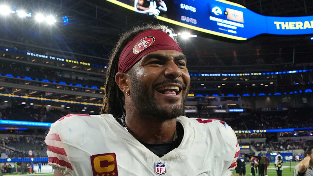 San Francisco 49ers middle linebacker Fred Warner (54)