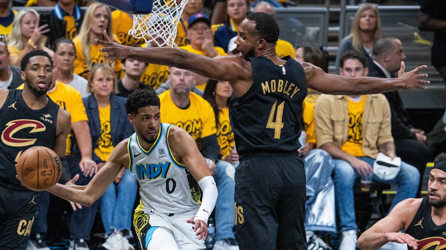 Evan Mobley Wins 2024-25 NBA Defensive Player of Year, Makes All-Defensive First Team