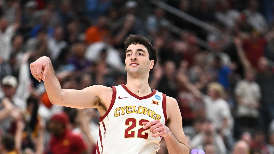 Iowa State Cyclones forward Milan Momcilovic (22)