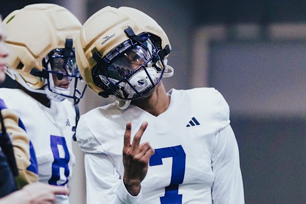 Tacario Davis and Ephesians Prysock played at Arizona together and now at the UW. 
