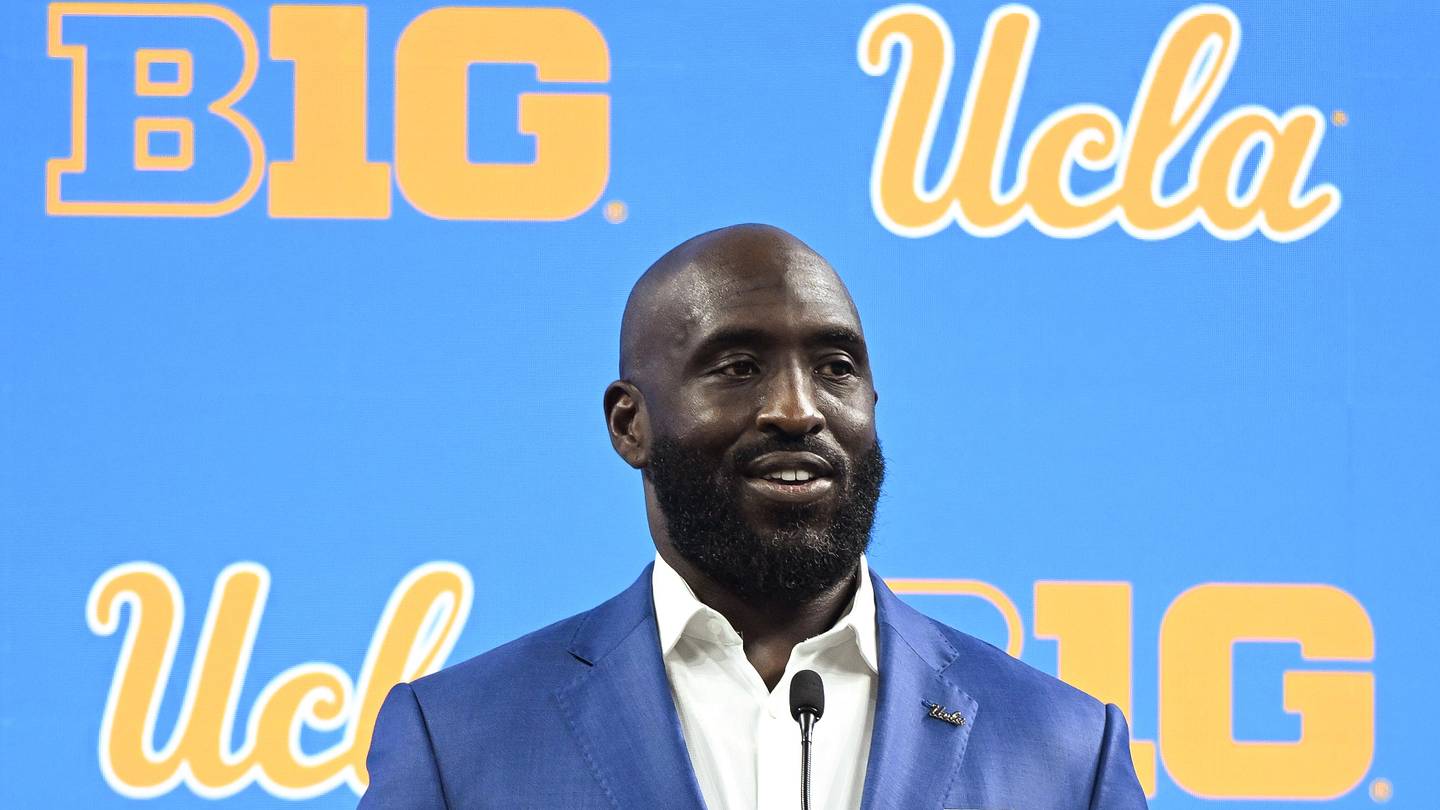 UCLA Football: DeShaun Foster Talks 2024 RB Room