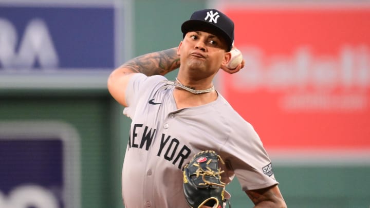 Jun 14, 2024; Boston, Massachusetts, USA; New York Yankees starting pitcher Luis Gil (81) pitches against the Boston Red Sox during the first inning at Fenway Park. Mandatory Credit: Eric Canha-USA TODAY Sports Jun 14, 2024; Boston, Massachusetts, USA; New York Yankees starting pitcher Luis Gil (81) pitches against the Boston Red Sox during the first inning at Fenway Park. Mandatory Credit: Eric Canha-USA TODAY Sports