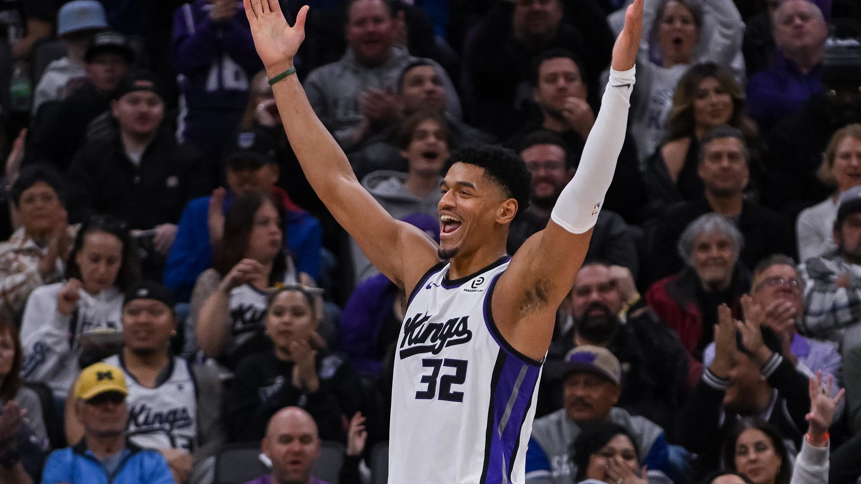 Kings’ Dylan Cardwell Has Historic Performance in Blowout Loss to Clippers