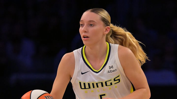 The Wings are showing support for rookie Paige Bueckers ahead of their season finale.