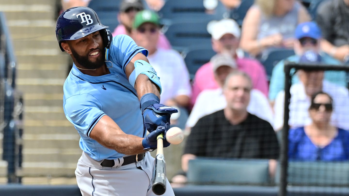 Veteran infielder reportedly declined Yankees' higher bid to join Rays