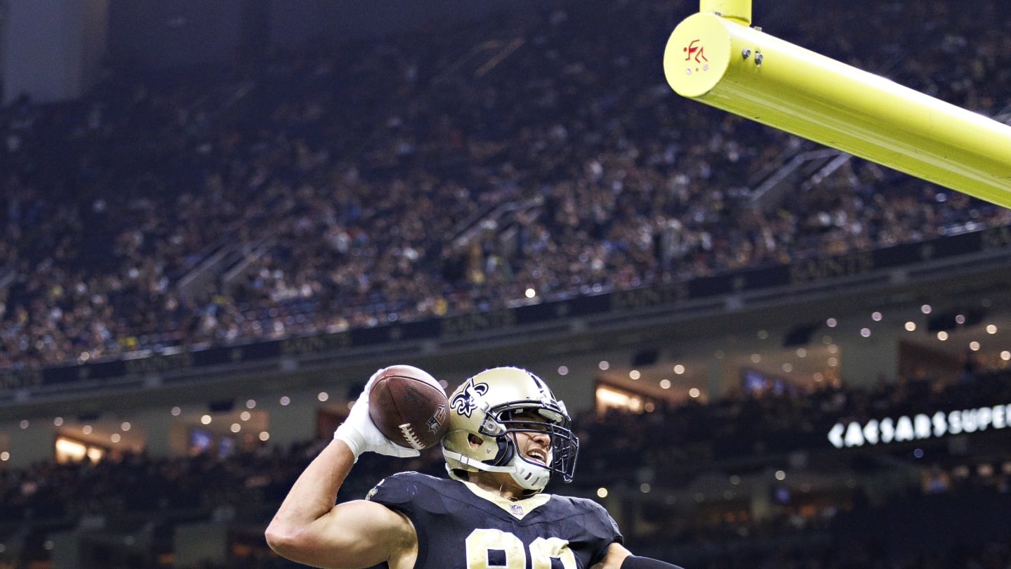 Jimmy Graham is officially back, makes Saints 53-man roster