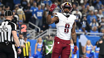 Washington Commanders running back Brian Robinson Jr. (8)