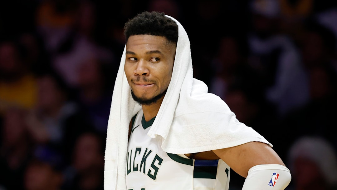 Milwaukee Bucks v Los Angeles Lakers