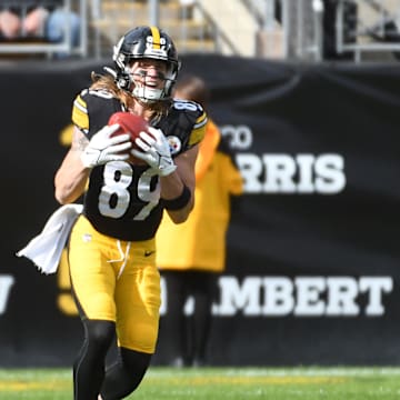 Oct 8, 2023; Pittsburgh, Pennsylvania, USA;  Pittsburgh Steelers special teams player Gunner Olszewski (89) catches a Baltimore Ravens punt  during the fourth quarter at Acrisure Stadium. Mandatory Credit: Philip G. Pavely-Imagn Images