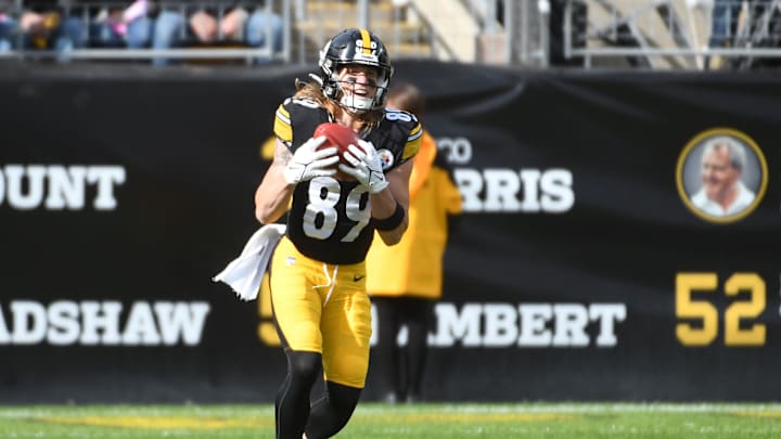 Oct 8, 2023; Pittsburgh, Pennsylvania, USA;  Pittsburgh Steelers special teams player Gunner Olszewski (89) catches a Baltimore Ravens punt  during the fourth quarter at Acrisure Stadium. Mandatory Credit: Philip G. Pavely-Imagn Images