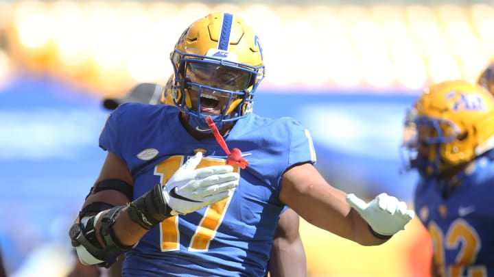 Sep 19, 2020; Pittsburgh, Pennsylvania, USA;  Pittsburgh Panthers defensive lineman Rashad Weaver (17) against the Syracuse Orange during the fourth quarter at Heinz Field. The Panthers won 21-10. Mandatory Credit: Charles LeClaire-USA TODAY Sports