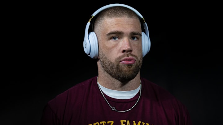 Washington Commanders tight end Zach Ertz
