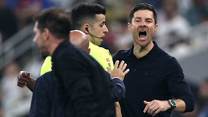 Xabi Alonso est coach du Real Madrid. Xabi Alonso est coach du Real Madrid.