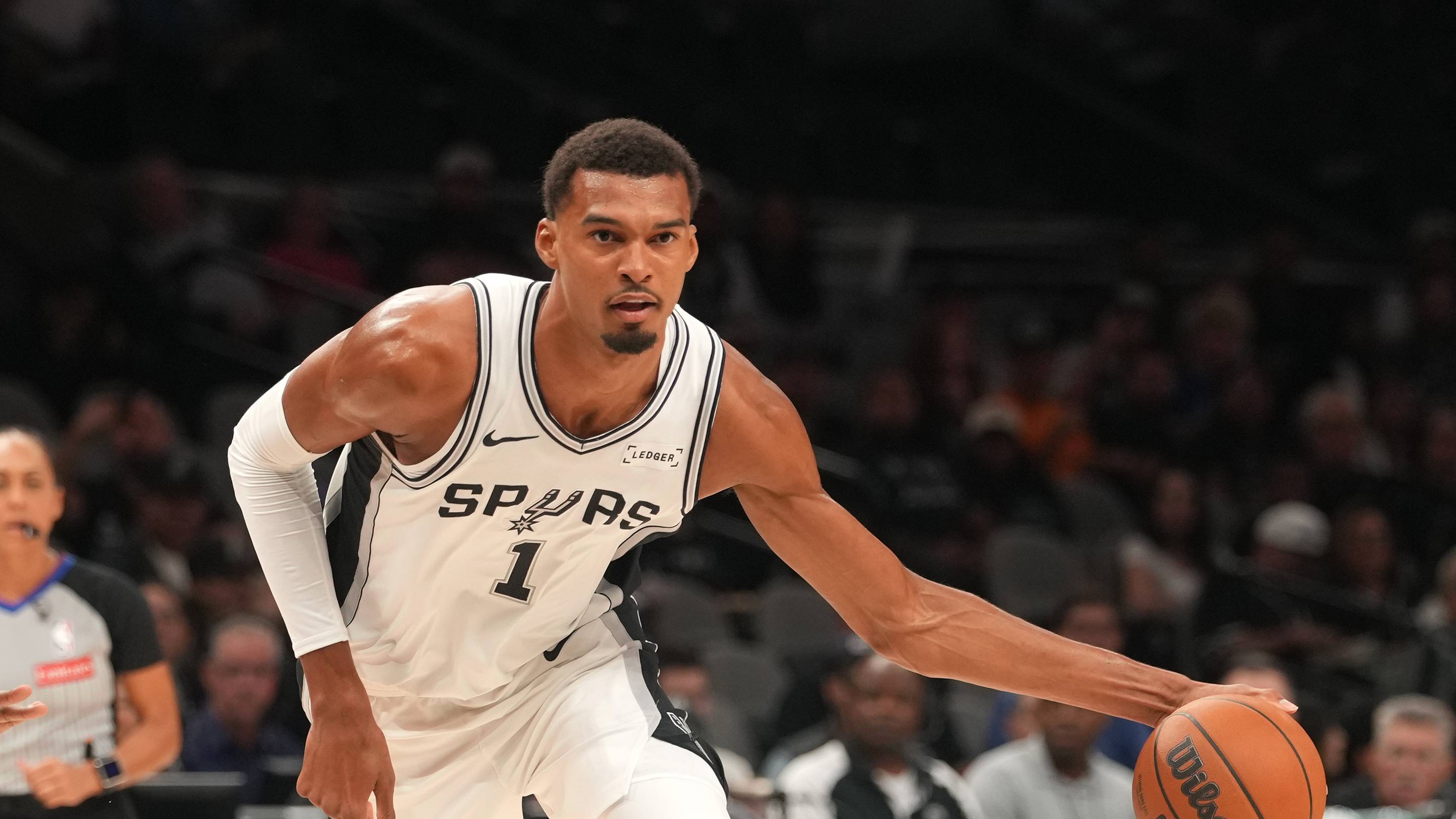 5 Instant Overreactions to Wemby, Harper and More in Spurs Preseason Opener