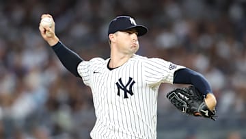 Cincinnati Reds v New York Yankees