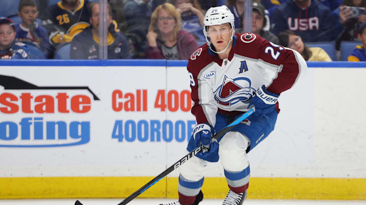 Colorado Avalanche center Nathan MacKinnon is a good bet to go over his shots on goal line on Tuesday night.
