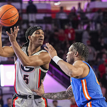 The unranked Georgia Bulldogs upset No. 3 Florida on Tuesday night in Athens.