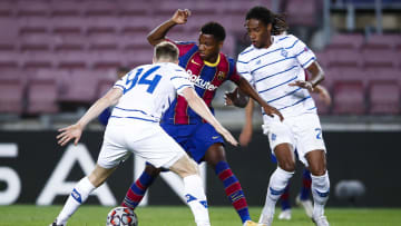 Barcelona e Dínamo de Kiev estão pressionados no Grupo E da Champions League. 