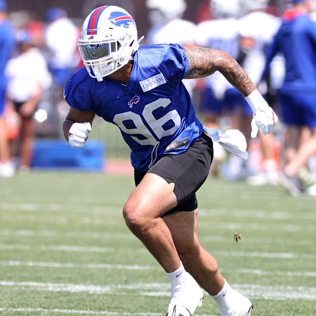 Kameron Cline works with the special teams unit during training camp