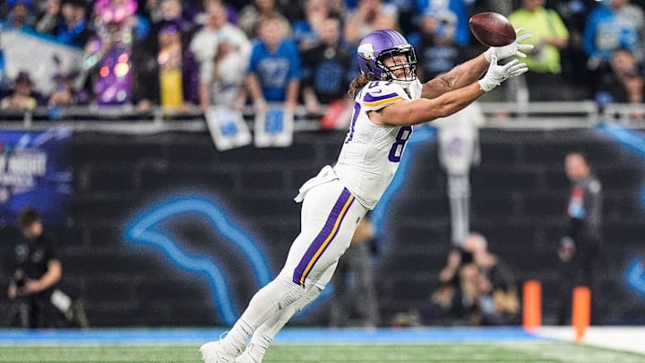 Minnesota Vikings tight end T.J. Hockenson (87) tries to catch a pass against Detroit Lions during the first half at Ford Field in Detroit on Sunday, Jan. 5, 2025.
