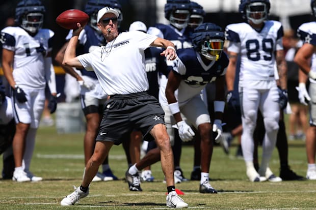 Dallas Cowboys special teams coordinator John Fassel