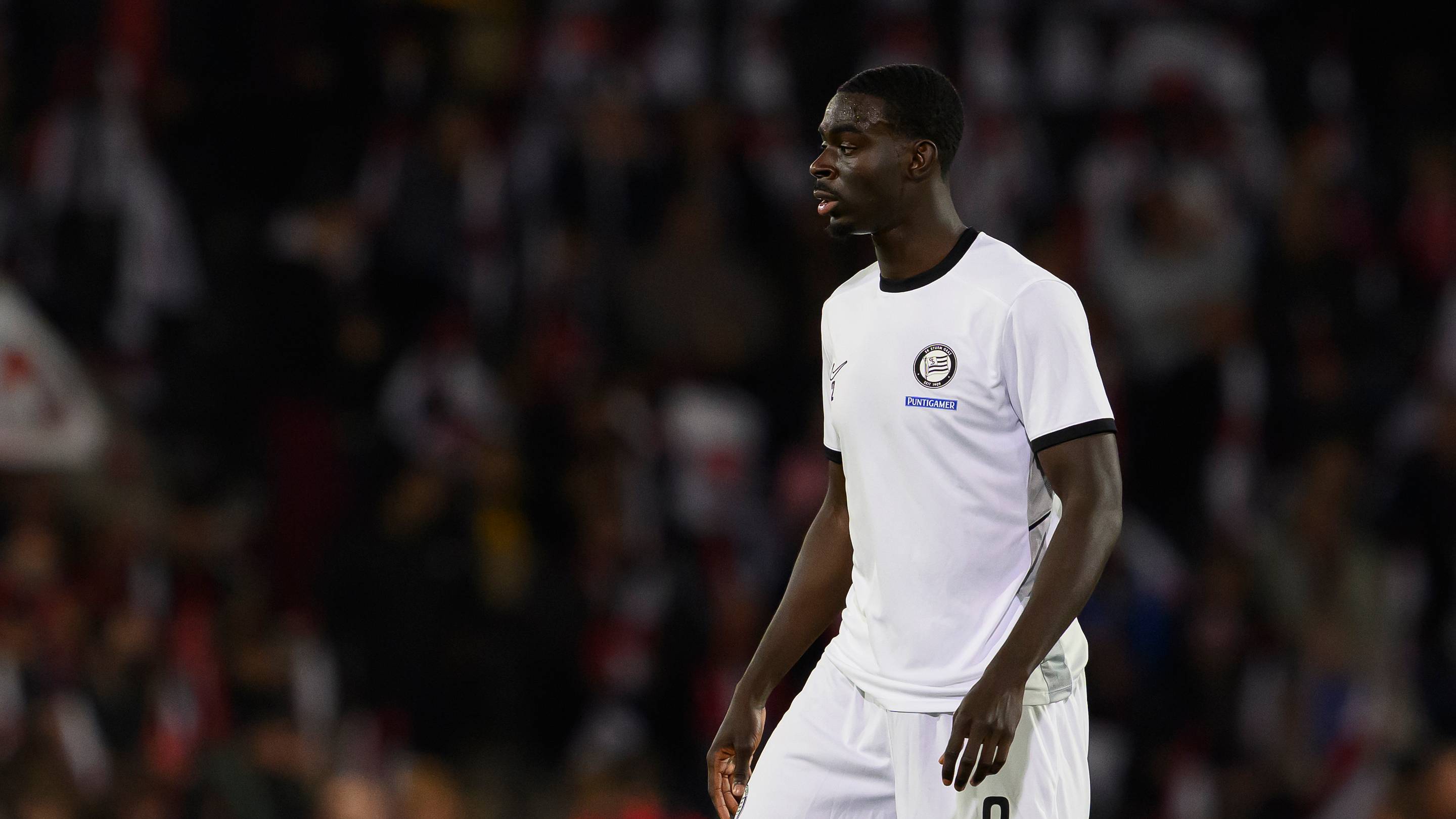 Fears grow over Southampton defender after injury scare away on loan