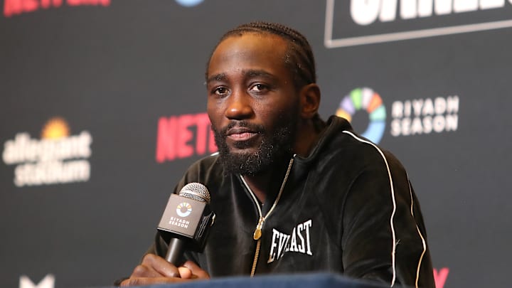 Terence Crawford Sends Cryptic 2-Word Retirement Message After Canelo  Alvarez Fight
