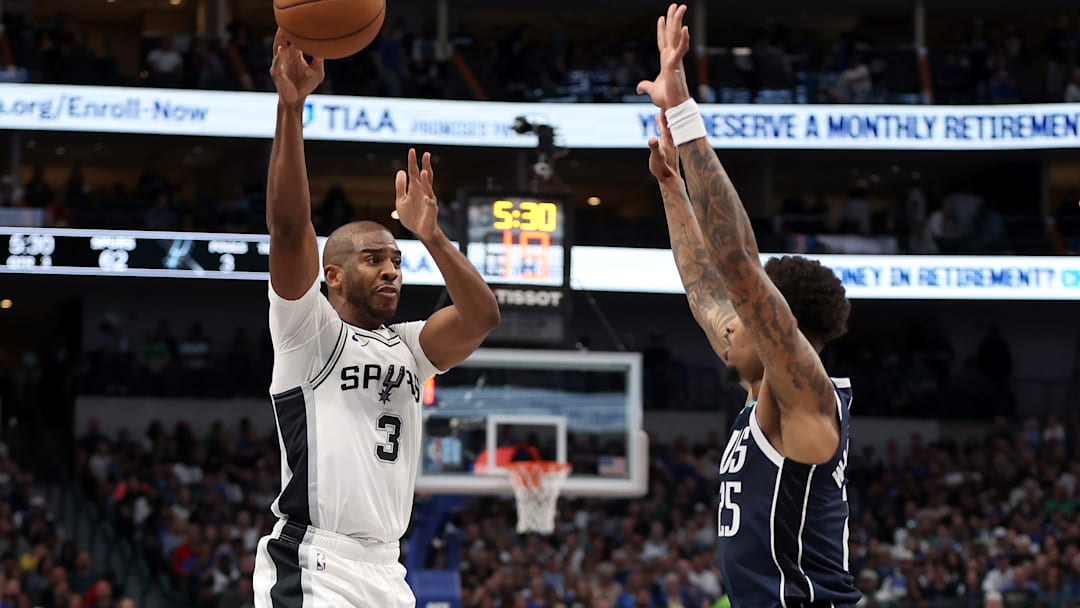 San Antonio Spurs v Dallas Mavericks