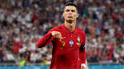Português completa 37 anos | Portugal v France - UEFA Euro 2020: Group F