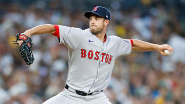 The Rays signed relief pitcher Steven Matz 