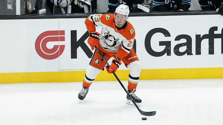 Dec 22, 2024; Salt Lake City, Utah, USA; Anaheim Ducks center Mason McTavish (23) looks to pass the puck against the Utah Hockey Club at Delta Center. Mandatory Credit: Chris Nicoll-Imagn Images Dec 22, 2024; Salt Lake City, Utah, USA; Anaheim Ducks center Mason McTavish (23) looks to pass the puck against the Utah Hockey Club at Delta Center. Mandatory Credit: Chris Nicoll-Imagn Images