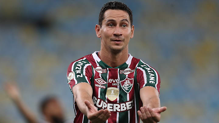 Meio-campista foi reserva na estreia dos cariocas