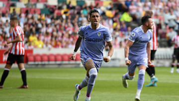 O Leeds aceitou a oferta dos Blues pelo atacante brasileiro