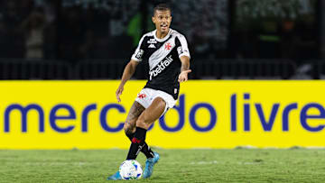 João Victor deve deixar o Vasco da Gama nesta janela de transferências