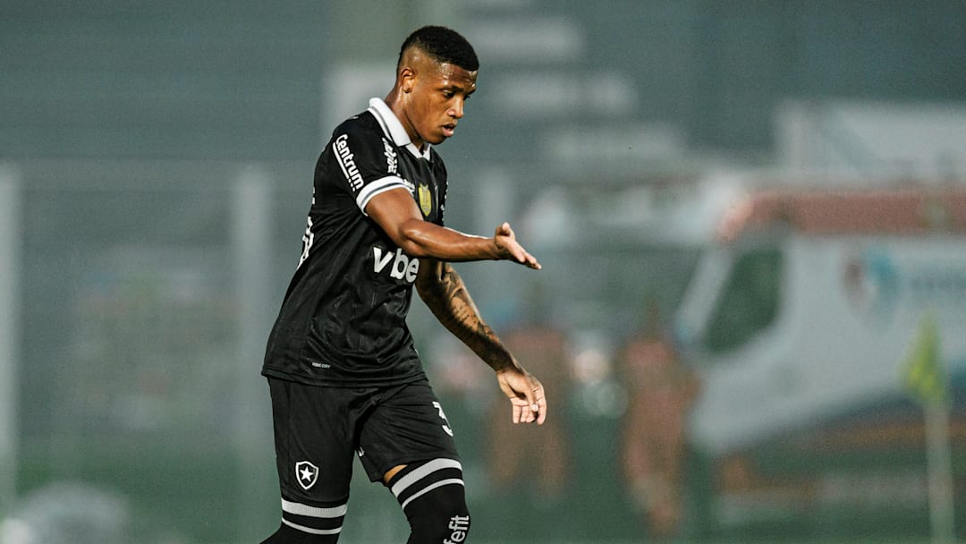 Danilo chegou ao Glorioso como a maior contratação da história do clube pelos R$ 142,7 milhões investidos