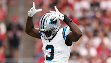 Carolina Panthers outside linebacker Princely Umanmielen